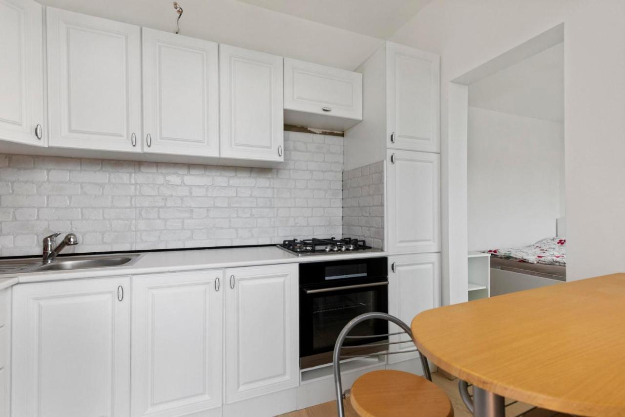 Apartment 20 Minutes From City Center W Netflix, Coffee Or Tea & Parking Bratislava Exterior foto